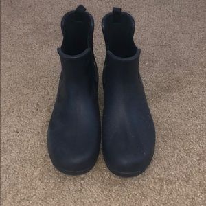 Croc ankle length rain boots!